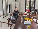 العميل الأرجنتيني السيد كارلوس يزور مصنع GMKJ Shenzhen